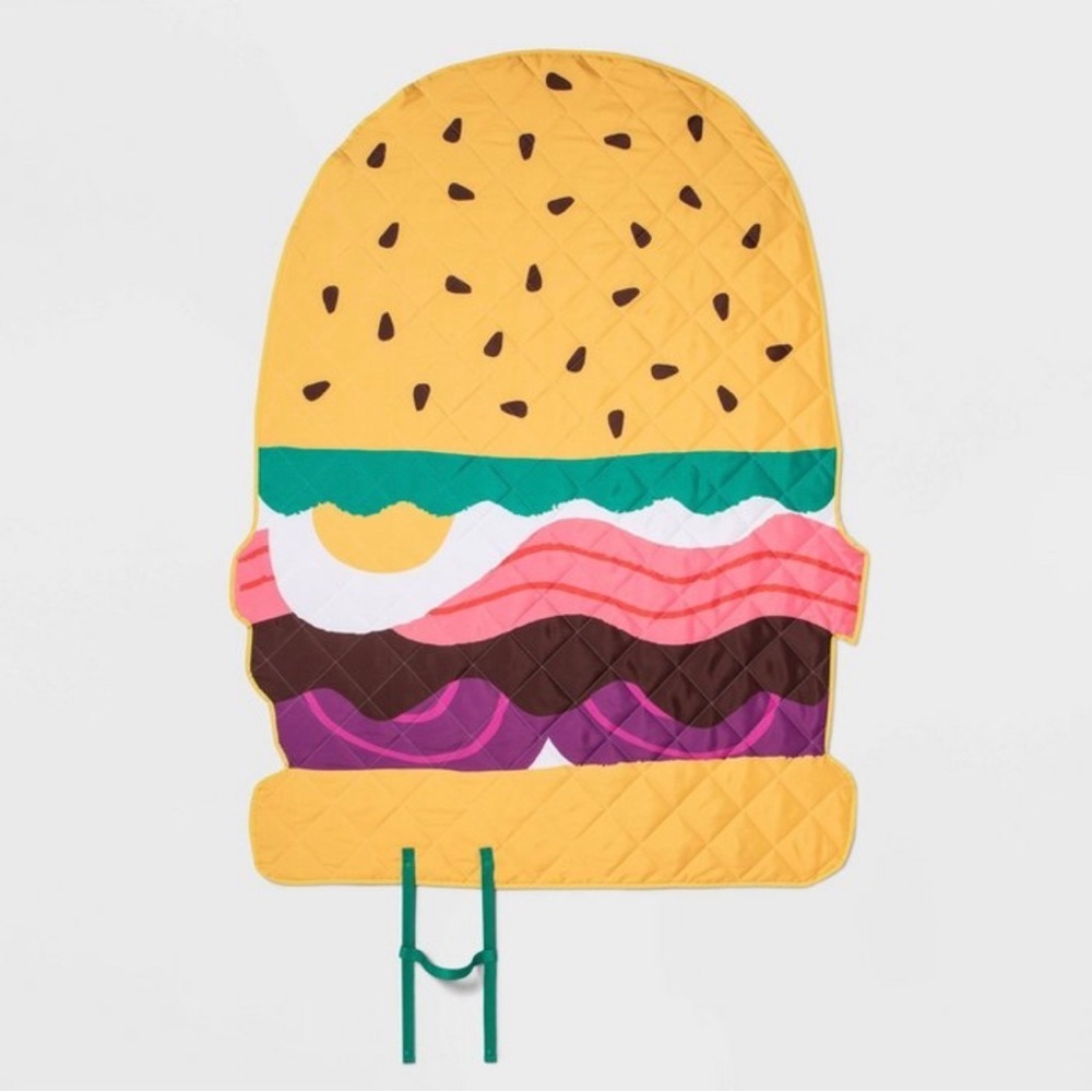 NWT hamburger shaped Figural picnic blanket 72”x54”